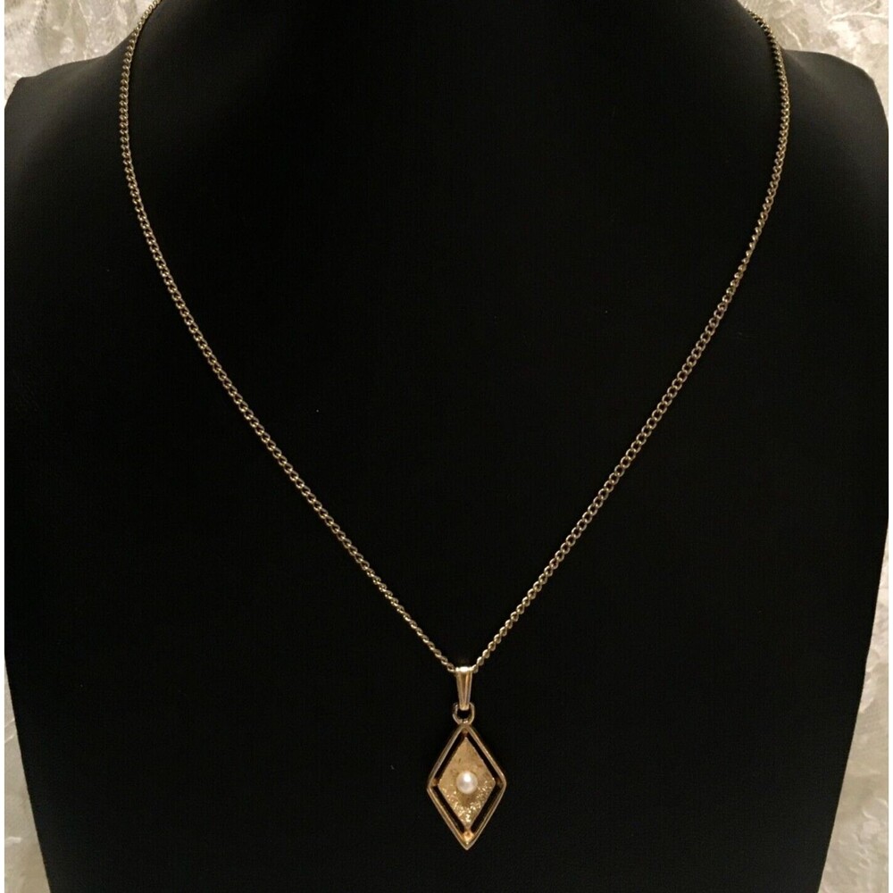 Vintage Sarah Coventry Pendant Necklace Brushed finish Mod Retro design